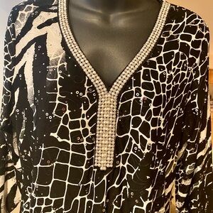 JM Collection Black and White Embellished Pearl Jeweled V-Neck Top ~ Size PL